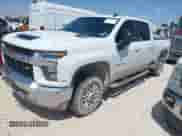 2020 Chevrolet Silverado 2500HD LT z VIN 1GC1YNEY9LF301232, wystawiony jako IAAI lot #42650307 z przebiegiem 117 004 mil mil oraz . Historia ofert i sprzedaży dostępna na DreamBid. Obrazek 2.