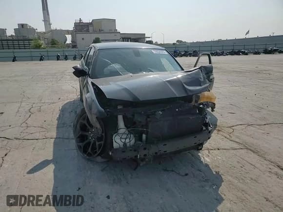 ✅ 2017 Chrysler 300 S • VIN: 2C3CCABG0HH663360 • Lot: 72034425. Listed on Copart with 127,401 mi. Free auction sales archive from the USA and detailed vehicle history report at DreamBid. Image 14.