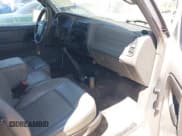 ✅ 2009 Ford Ranger XL • VIN: 1FTYR10D49PA13405 • Lot: 42807401. Wystawiony na IAAI z przebiegiem Nie podano. Bezpłatny archiwum sprzedaży aukcyjnych z USA i szczegółowy raport historii pojazdu na DreamBid. Zdjęcie 5.