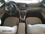 ✅ 2020 Hyundai Elantra SEL • VIN: 5NPD84LF5LH588437 • Лот: 90357575. Опубликован ранее на Copart с пробегом 108 710 миль. Бесплатный доступ к архиву аукционных продаж из США и подробный отчёт об истории автомобиля на DreamBid. Изображение 8.