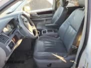 ✅ 2010 Chrysler Town & Country Touring • VIN: 2A4RR5DX5AR353160 • Лот: 82597405. Опубликован ранее на Copart с пробегом 160 804 миль. Бесплатный доступ к архиву аукционных продаж из США и подробный отчёт об истории автомобиля на DreamBid. Изображение 7.