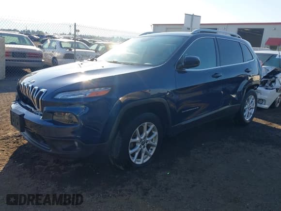 ✅ 2018 Jeep Cherokee Latitude Plus • VIN: 1C4PJMLB5JD516882 • Лот: 43283695. Опубликован ранее на IAAI с пробегом 82 080 миль. Бесплатный доступ к архиву аукционных продаж из США и подробный отчёт об истории автомобиля на DreamBid. Изображение 2.