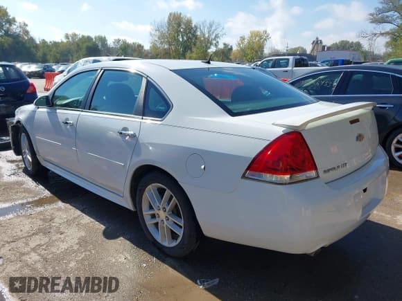 ✅ 2014 Chevrolet Impala LTZ • VIN: 2G1WC5E36E1130886 • Lot: 43533880. Wystawiony na IAAI z przebiegiem 200 445 mil. Bezpłatny archiwum sprzedaży aukcyjnych z USA i szczegółowy raport historii pojazdu na DreamBid. Zdjęcie 3.