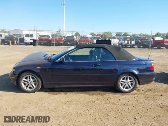 ✅ 2004 BMW 3 Series 325Ci • VIN: WBABW33454PG97010 • Lot: 43105536. Listed on IAAI with 142,283 mi. Free auction sales archive from the USA and detailed vehicle history report at DreamBid. Image 15.