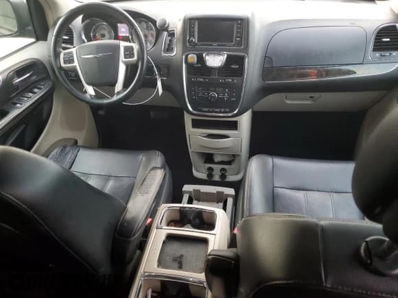 ✅ 2014 Chrysler Town & Country Touring • VIN: 2C4RC1BG0ER215082 • Lot: 59289724. Listed on Copart with 206,296 mi. Free auction sales archive from the USA and detailed vehicle history report at DreamBid. Image 8.