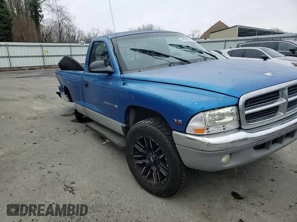 2000 Dodge Dakota Sport z VIN 1B7GG26N0YS530588, wystawiony jako Copart lot #44699515 z przebiegiem Nie podano mil oraz Szkoda całkowita • Salvage title. Historia ofert i sprzedaży dostępna na DreamBid. Obrazek 11.