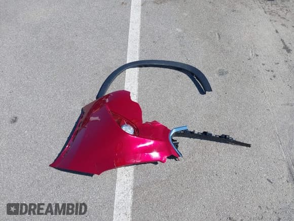 ✅ 2025 Toyota Highlander Hybrid Platinum • VIN: 5TDEBRCH0SS653210 • Lot: 42636575. Listed on IAAI with 2,087 mi. Free auction sales archive from the USA and detailed vehicle history report at DreamBid. Image 12.