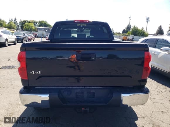 ✅ 2019 Toyota Tundra SR5 • VIN: 5TFDW5F11KX828825 • Лот: 68337005. Опубликован ранее на Copart с пробегом 76 637 миль. Бесплатный доступ к архиву аукционных продаж из США и подробный отчёт об истории автомобиля на DreamBid. Изображение 6.