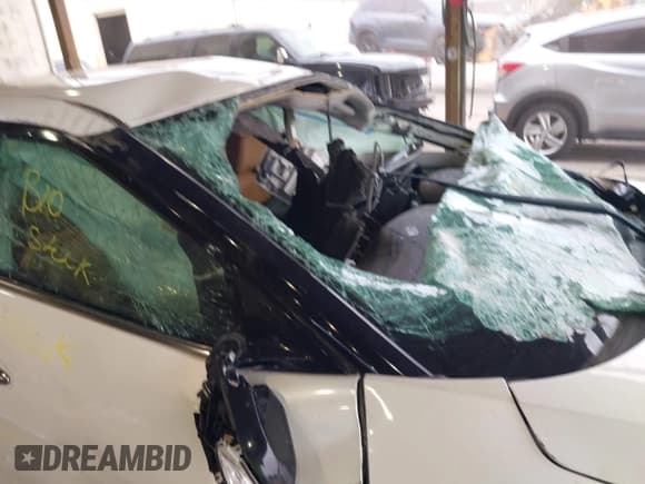 ✅ 2016 Nissan Maxima S • VIN: 1N4AA6AP6GC386325 • Lot: 42376260. Listed on IAAI with 108,000 mi. Free auction sales archive from the USA and detailed vehicle history report at DreamBid. Image 6.