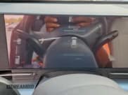 ✅ 2024 Hyundai Kona SEL • VIN: KM8HB3AB7RU122404 • Лот: 82277275. Опубликован ранее на Copart с пробегом 12 869 миль. Бесплатный доступ к архиву аукционных продаж из США и подробный отчёт об истории автомобиля на DreamBid. Изображение 9.