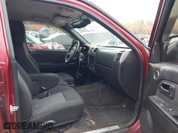 ✅ 2011 Chevrolet Colorado 1LT • VIN: 1GCDSCFE2B8117826 • Лот: 43622555. Опубликован ранее на IAAI с пробегом 184 722 миль. Бесплатный доступ к архиву аукционных продаж из США и подробный отчёт об истории автомобиля на DreamBid. Изображение 5.