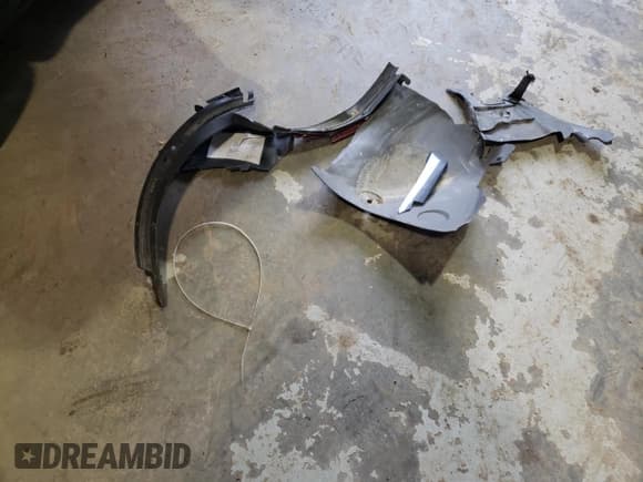 ✅ 2011 Dodge Avenger Express • VIN: 1B3BD4FB8BN608952 • Лот: 54002444. Опубликован ранее на Copart с пробегом 189 850 миль. Бесплатный доступ к архиву аукционных продаж из США и подробный отчёт об истории автомобиля на DreamBid. Изображение 12.