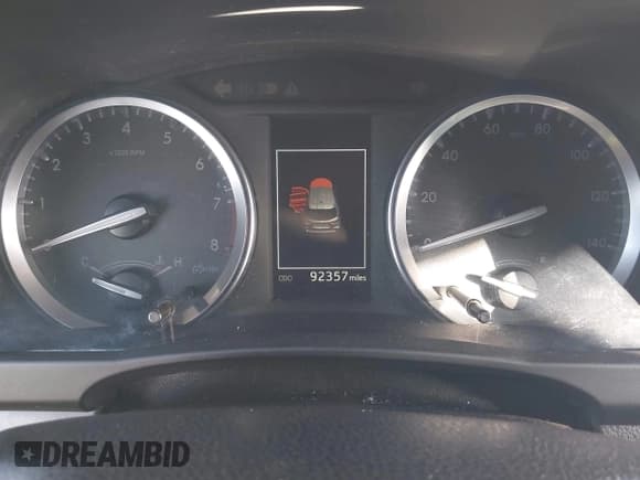 ✅ 2017 Toyota Highlander XLE • VIN: 5TDJZRFH9HS425818 • Lot: 43692560. Wystawiony na IAAI z przebiegiem 92 357 mil. Bezpłatny archiwum sprzedaży aukcyjnych z USA i szczegółowy raport historii pojazdu na DreamBid. Zdjęcie 7.