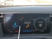 ✅ 2023 Hyundai Tucson Limited • VIN: 5NMJE3AE9PH242541 • Lot: 64905594. Wystawiony na Copart z przebiegiem 23 322 mil. Bezpłatny archiwum sprzedaży aukcyjnych z USA i szczegółowy raport historii pojazdu na DreamBid. Zdjęcie 9.