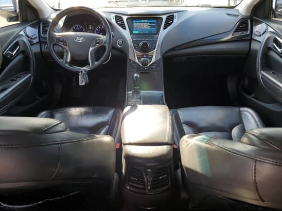 2013 Hyundai Azera с VIN KMHFG4JGXDA240841, выставлен на аукционе Copart как лот 82084474 с пробегом 168 746 миль миль и Списание • Salvage title. История ставок и продаж доступна на DreamBid. Изображение 8.