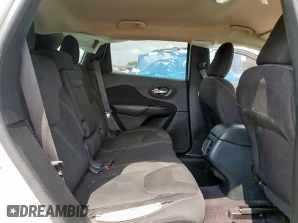 ✅ 2016 Jeep Cherokee Latitude • VIN: 1C4PJLCB5GW207968 • Lot: 58416515. Wystawiony na Copart z przebiegiem 143 406 mil. Bezpłatny archiwum sprzedaży aukcyjnych z USA i szczegółowy raport historii pojazdu na DreamBid. Zdjęcie 11.