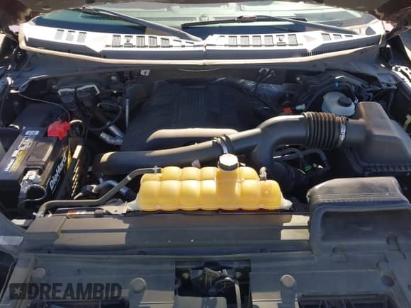 ✅ 2015 Ford F-150 XLT • VIN: 1FTEW1EG3FKD22726 • Lot: 43086377. Wystawiony na IAAI z przebiegiem 141 944 mil. Bezpłatny archiwum sprzedaży aukcyjnych z USA i szczegółowy raport historii pojazdu na DreamBid. Zdjęcie 10.