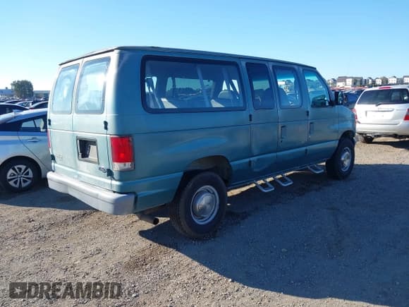 ✅ 1998 Ford Econoline Wagon XL • VIN: 1FBNE31L2WHA61351 • Лот: 41629591. Опубликован ранее на IAAI с пробегом 157 558 миль. Бесплатный доступ к архиву аукционных продаж из США и подробный отчёт об истории автомобиля на DreamBid. Изображение 4.