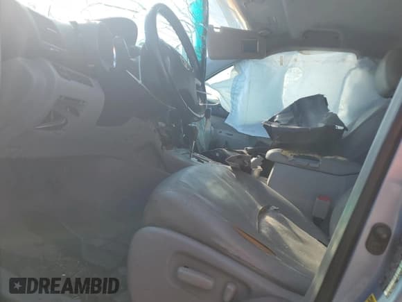 ✅ 2010 Toyota Highlander • VIN: 5TDZK3EH7AS012064 • Lot: 86644485. Listed on Copart with 254,893 mi. Free auction sales archive from the USA and detailed vehicle history report at DreamBid. Image 7.