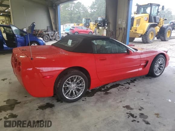 ✅ 2002 Chevrolet Corvette • VIN: 1G1YY32G825104273 • Lot: 82208015. Wystawiony na Copart z przebiegiem Nie podano. Bezpłatny archiwum sprzedaży aukcyjnych z USA i szczegółowy raport historii pojazdu na DreamBid. Zdjęcie 3.