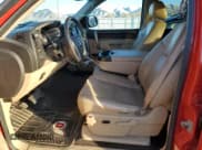 ✅ 2010 GMC Sierra 1500 • VIN: 3GTXKVE21AG256015 • Lot: 81150644. Wystawiony na Copart z przebiegiem 209 411 mil. Bezpłatny archiwum sprzedaży aukcyjnych z USA i szczegółowy raport historii pojazdu na DreamBid. Zdjęcie 7.