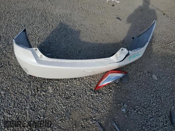 ✅ 2014 Honda Accord EX-L • VIN: 1HGCR3F83EA003897 • Lot: 92649825. Listed on Copart with 107,040 mi. Free auction sales archive from the USA and detailed vehicle history report at DreamBid. Image 12.