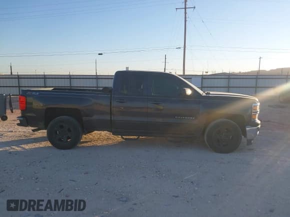 ✅ 2015 Chevrolet Silverado 1500 LT • VIN: 1GCVKREC2FZ245748 • Lot: 43432834. Listed on IAAI with 92,333 mi. Free auction sales archive from the USA and detailed vehicle history report at DreamBid. Image 13.