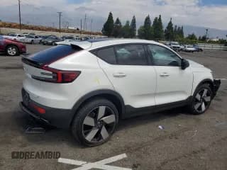 ✅ 2023 Volvo C40 Ultimate • VIN: YV4ED3GM7P2053567 • Lot: 63253793. Wystawiony na Copart z przebiegiem 2 813 mil. Bezpłatny archiwum sprzedaży aukcyjnych z USA i szczegółowy raport historii pojazdu na DreamBid. Zdjęcie 3.