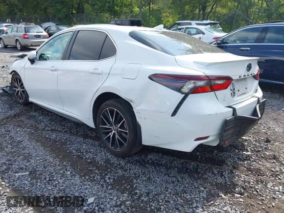 2023 Toyota Camry SE с VIN 4T1G11BK6PU085036, выставлен на аукционе IAAI как лот 43118906 с пробегом 33 413 миль миль и . История ставок и продаж доступна на DreamBid. Изображение 3.