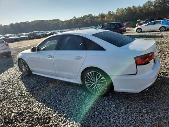 ✅ 2017 Audi A6 Premium Plus • VIN: WAUF2AFC7HN098600 • Лот: 86540155. Опубликован ранее на Copart с пробегом 92 981 миль. Бесплатный доступ к архиву аукционных продаж из США и подробный отчёт об истории автомобиля на DreamBid. Изображение 2.