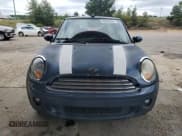 ✅ 2009 MINI Convertible • VIN: WMWMR33579TJ93689 • Lot: 70260254. Wystawiony na Copart z przebiegiem 123 105 mil. Bezpłatny archiwum sprzedaży aukcyjnych z USA i szczegółowy raport historii pojazdu na DreamBid. Zdjęcie 5.