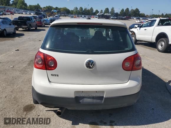 ✅ 2008 Volkswagen Golf GTI • VIN: WVWEV71KX8W230878 • Lot: 84175265. Wystawiony na Copart z przebiegiem 152 576 mil. Bezpłatny archiwum sprzedaży aukcyjnych z USA i szczegółowy raport historii pojazdu na DreamBid. Zdjęcie 6.