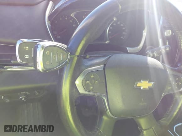 ✅ 2018 Chevrolet Traverse LT Cloth • VIN: 1GNERGKW9JJ147930 • Lot: 43468427. Wystawiony na IAAI z przebiegiem 107 643 mil. Bezpłatny archiwum sprzedaży aukcyjnych z USA i szczegółowy raport historii pojazdu na DreamBid. Zdjęcie 11.