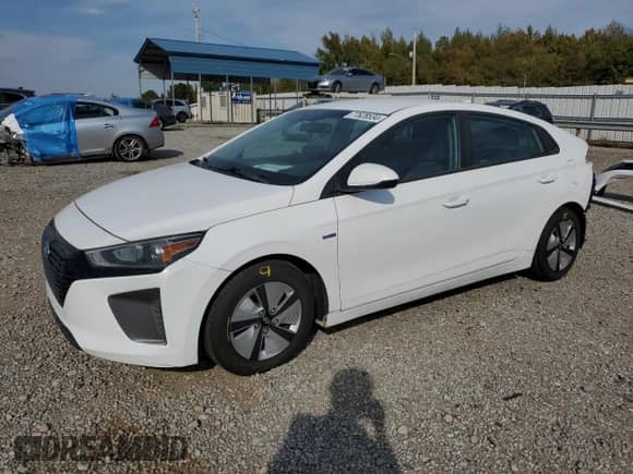2018 Hyundai Ioniq Blue z VIN KMHC65LC7JU077968, wystawiony jako Copart lot #77628534 z przebiegiem 61 031 mil mil oraz Szkoda całkowita • Salvage title. Historia ofert i sprzedaży dostępna na DreamBid. Obrazek 1.