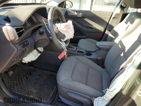 ✅ 2020 Hyundai Ioniq Blue • VIN: KMHC65LC2LU227911 • Lot: 82355845. Listed on Copart with 92,921 mi. Free auction sales archive from the USA and detailed vehicle history report at DreamBid. Image 7.