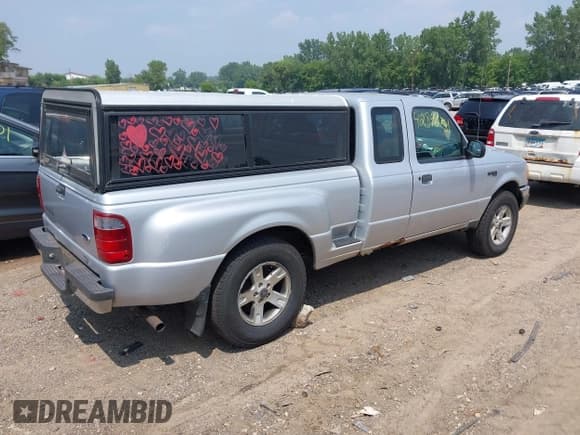✅ 2003 Ford Ranger XL Fleet • VIN: 1FTZR15E93PB50885 • Lot: 42846331. Listed on IAAI with 185,575 mi. Free auction sales archive from the USA and detailed vehicle history report at DreamBid. Image 4.