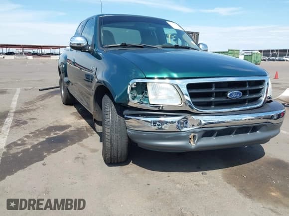 ✅ 2000 Ford F-150 XL • VIN: 1FTRX07L2YKA29325 • Lot: 43260846. Wystawiony na IAAI z przebiegiem Nie podano. Bezpłatny archiwum sprzedaży aukcyjnych z USA i szczegółowy raport historii pojazdu na DreamBid. Zdjęcie 6.