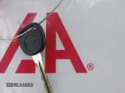 ✅ 2007 Chevrolet Suburban LT • VIN: 1GNFC16J27R362710 • Лот: 43638133. Опубликован ранее на IAAI с пробегом 227 642 миль. Бесплатный доступ к архиву аукционных продаж из США и подробный отчёт об истории автомобиля на DreamBid. Изображение 11.