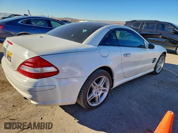 ✅ 2007 Mercedes-Benz SL 550 • VIN: WDBSK71F27F132634 • Lot: 95206815. Listed on Copart with 135,502 mi. Free auction sales archive from the USA and detailed vehicle history report at DreamBid. Image 3.