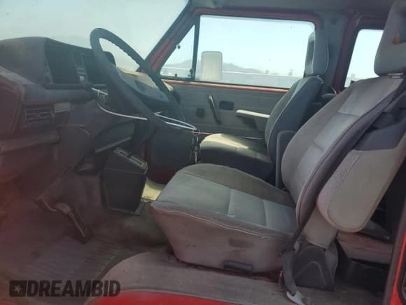 ✅ 1990 Volkswagen Vanagon • VIN: WV2YB0251LG109375 • Lot: 52151265. Listed on Copart with 295,731 mi. Free auction sales archive from the USA and detailed vehicle history report at DreamBid. Image 7.