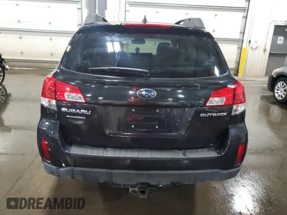 ✅ 2013 Subaru Outback Limited • VIN: 4S4BRCKC3D3282447 • Lot: 91782285. Listed on Copart with 146,817 mi. Free auction sales archive from the USA and detailed vehicle history report at DreamBid. Image 6.
