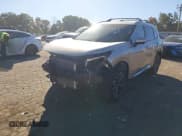 ✅ 2025 Nissan Rogue Platinum • VIN: JN8BT3DC1SW100201 • Lot: 43514247. Wystawiony na IAAI z przebiegiem 20 000 mil. Bezpłatny archiwum sprzedaży aukcyjnych z USA i szczegółowy raport historii pojazdu na DreamBid. Zdjęcie 17.