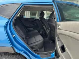 2016 Hyundai Tucson SE z VIN KM8J23A40GU097085, wystawiony jako Copart lot #89732635 z przebiegiem 142 551 mil mil oraz Czysty tytuł • Clean title. Historia ofert i sprzedaży dostępna na DreamBid. Obrazek 6.