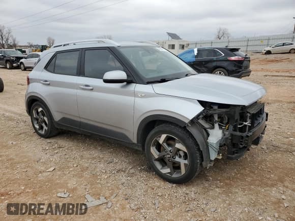 ✅ 2022 Hyundai Venue SEL • VIN: KMHRC8A32NU166411 • Lot: 44346575. Listed on Copart with 33,022 mi. Free auction sales archive from the USA and detailed vehicle history report at DreamBid. Image 4.
