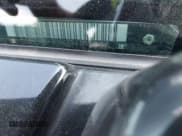 ✅ 2005 Hummer H2 SUV • VIN: 5GRGN23UX5H101905 • Lot: 42731518. Wystawiony na IAAI z przebiegiem 155 401 mil. Bezpłatny archiwum sprzedaży aukcyjnych z USA i szczegółowy raport historii pojazdu na DreamBid. Zdjęcie 9.