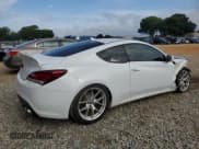 ✅ 2014 Hyundai Genesis Coupe Premium • VIN: KMHHT6KD3EU113899 • Lot: 63036435. Wystawiony na Copart z przebiegiem 97 795 mil. Bezpłatny archiwum sprzedaży aukcyjnych z USA i szczegółowy raport historii pojazdu na DreamBid. Zdjęcie 3.