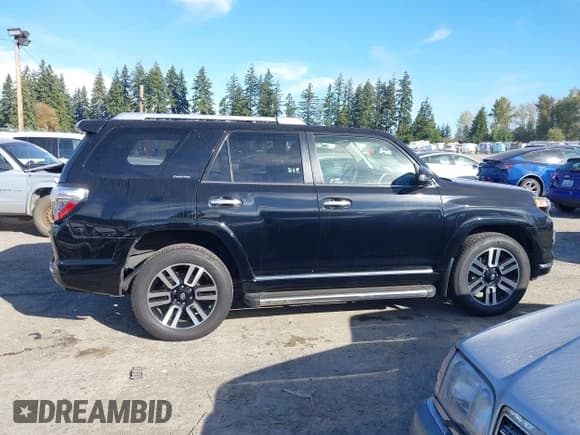 ✅ 2015 Toyota 4Runner Limited • VIN: JTEBU5JR5F5221849 • Lot: 43419177. Wystawiony na IAAI z przebiegiem 107 840 mil. Bezpłatny archiwum sprzedaży aukcyjnych z USA i szczegółowy raport historii pojazdu na DreamBid. Zdjęcie 13.