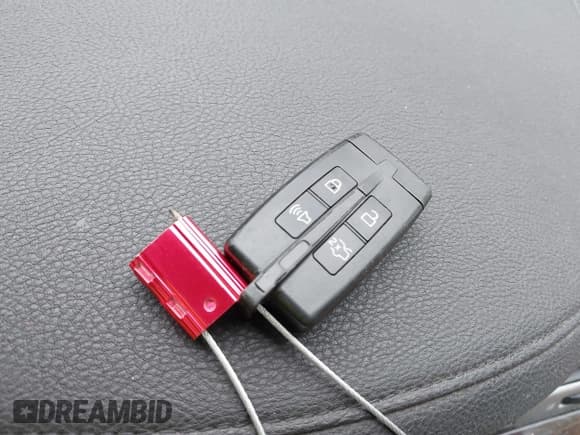 ✅ 2010 Lincoln MKS • VIN: 1LNHL9DR2AG601485 • Lot: 43034807. Listed on IAAI with 289,052 mi. Free auction sales archive from the USA and detailed vehicle history report at DreamBid. Image 11.