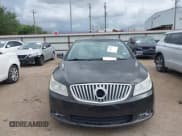 ✅ 2013 Buick LaCrosse Leather • VIN: 1G4GC5ERXDF245333 • Lot: 42877925. Wystawiony na IAAI z przebiegiem 222 073 mil. Bezpłatny archiwum sprzedaży aukcyjnych z USA i szczegółowy raport historii pojazdu na DreamBid. Zdjęcie 6.