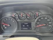 ✅ 2022 Chevrolet Silverado 1500 Custom • VIN: 3GCPYBEK5NG111420 • Lot: 58735745. Wystawiony na Copart z przebiegiem 118 861 mil. Bezpłatny archiwum sprzedaży aukcyjnych z USA i szczegółowy raport historii pojazdu na DreamBid. Zdjęcie 8.